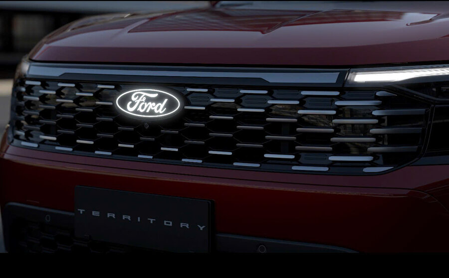 Logo phát sáng Ford